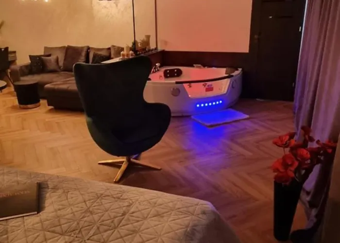 Happy Time Together Z Jacuzzi Wojkowice